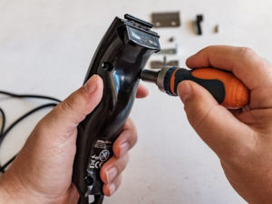 Ремонт машинок для стрижки волос в сервисном центре Remira